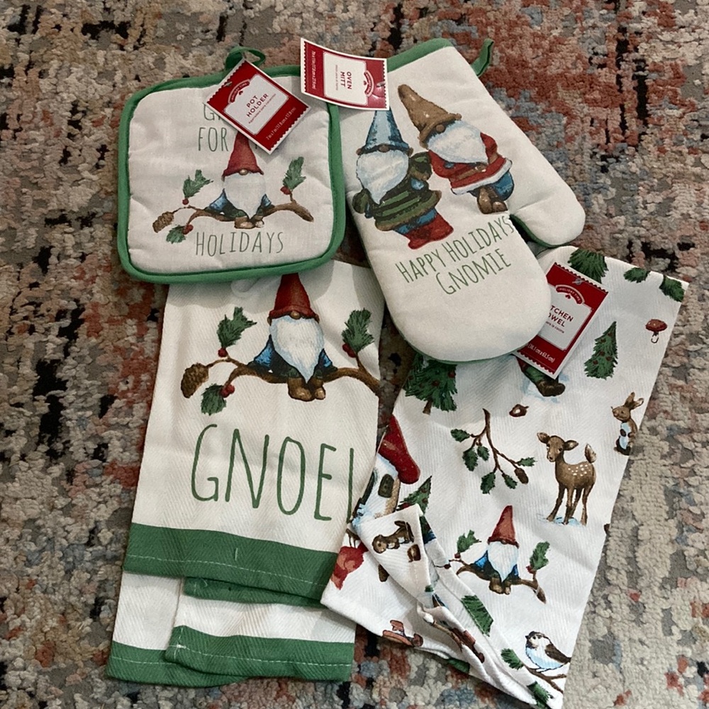 Christmas Gnome Kitchen Set NWT